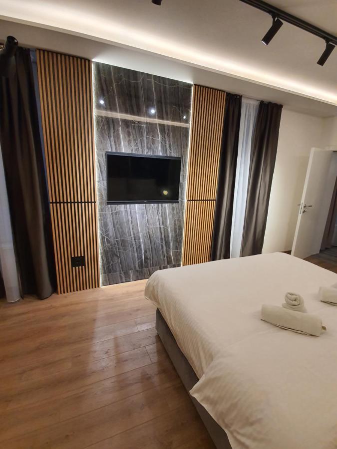 Privilege Suites By Central Park Beograd Bagian luar foto
