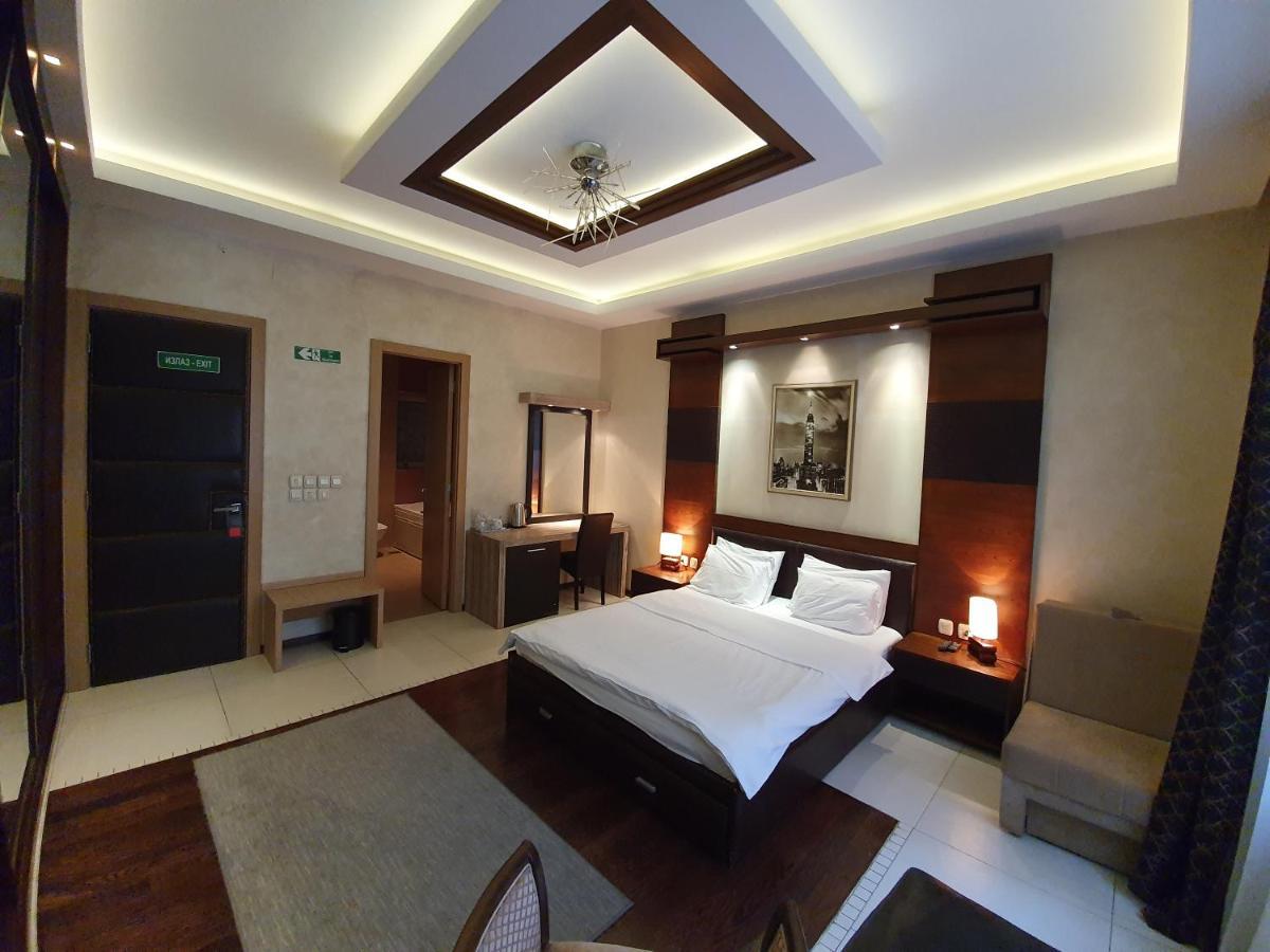 Privilege Suites By Central Park Beograd Ruang foto