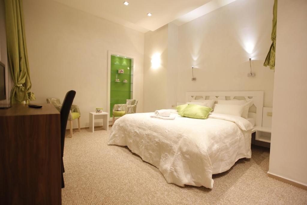 Privilege Suites By Central Park Beograd Ruang foto