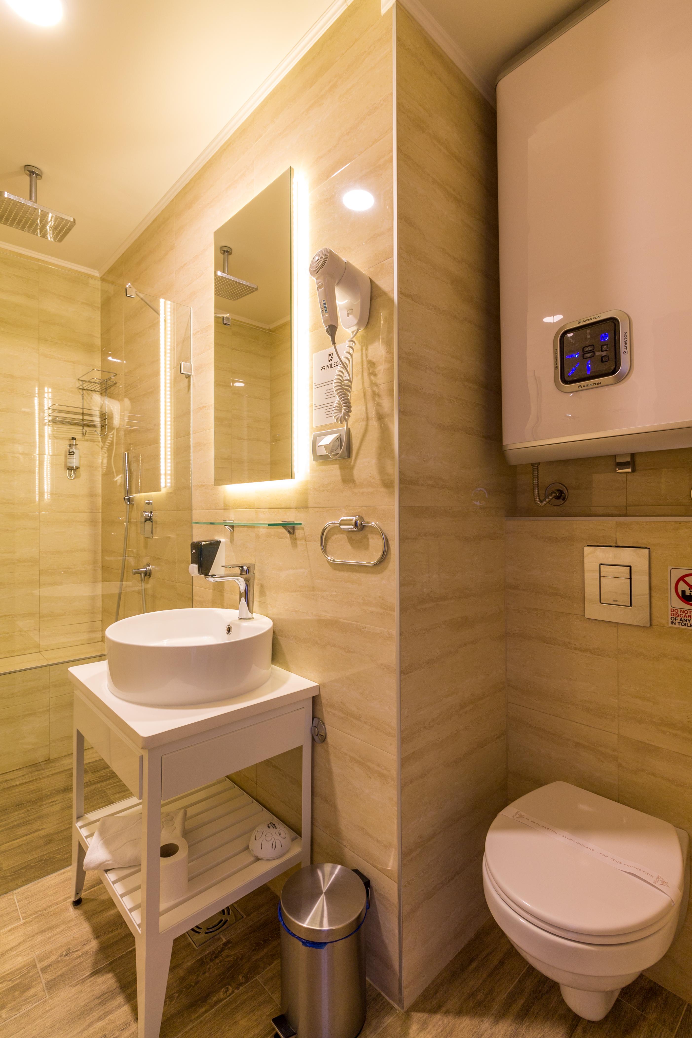 Privilege Suites By Central Park Beograd Bagian luar foto