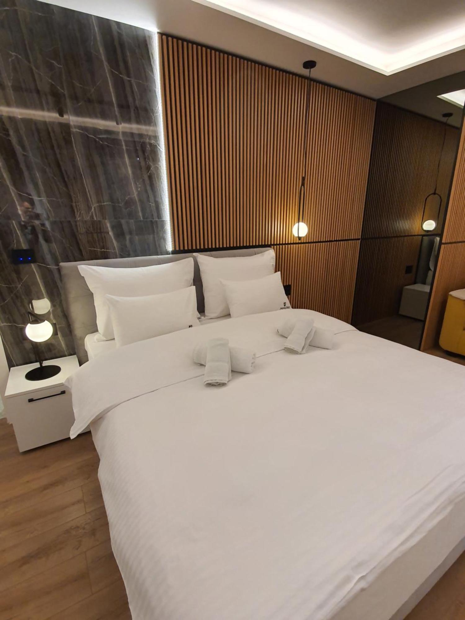 Privilege Suites By Central Park Beograd Ruang foto