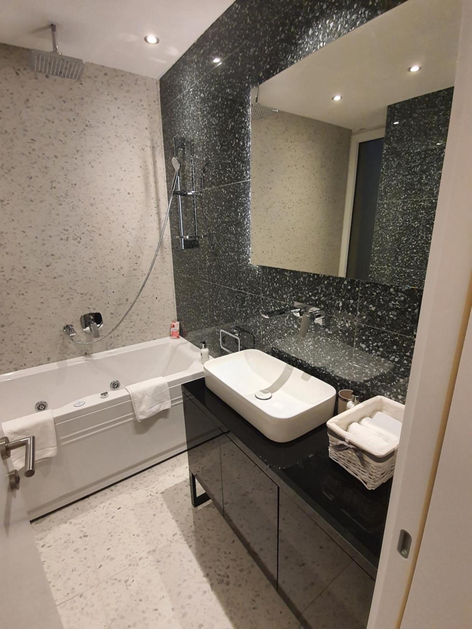 Privilege Suites By Central Park Beograd Ruang foto