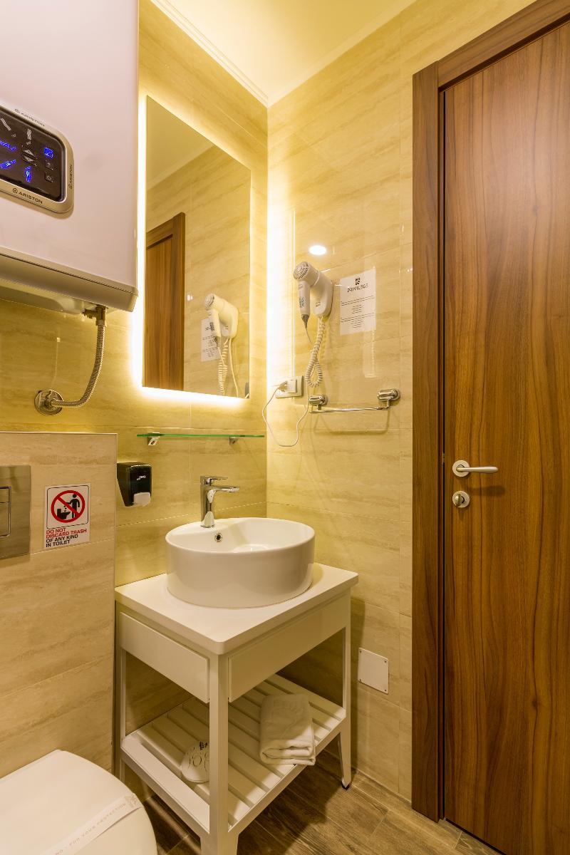 Privilege Suites By Central Park Beograd Bagian luar foto